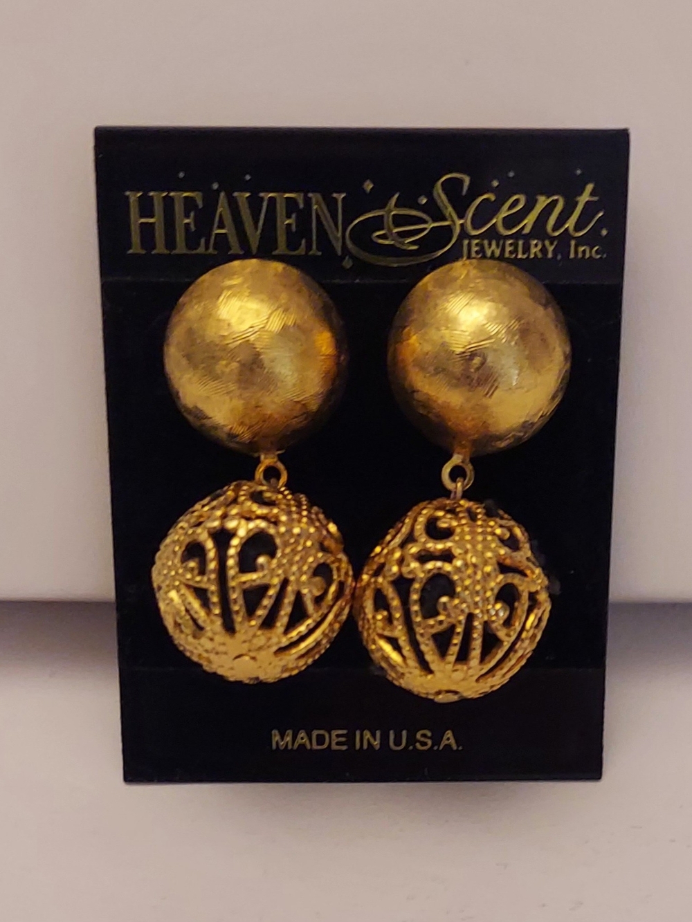 Heaven Scent Vintage Jewelry | Gold-Tone Fragrance Diffuser Earrings